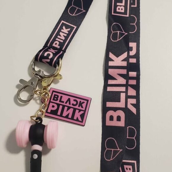 Blackpink K-pop Merch Fan-made Set (lanyard, wrist strap, keychains, photocard) - Picture 1 of 4